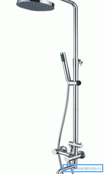 Mezclador universal con soporte rígido y ducha flexible.