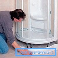 Instalación de un panel decorativo. Instalación de un panel decorativo.