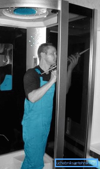 La instalación de una cabina de ducha por expertos costará mucho La instalación de una cabina de ducha por expertos costará mucho