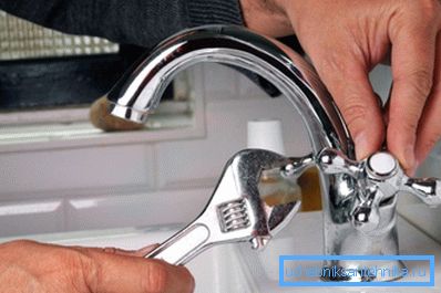 Instalando un grifo en el baño hazlo tú mismo. Instalando un grifo en el baño hazlo tú mismo.