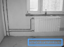 La instalación de tuberías en los ejes es la forma más efectiva de disfrazar el sistema de calefacción. La instalación de tuberías en los ejes es la forma más efectiva de disfrazar el sistema de calefacción.