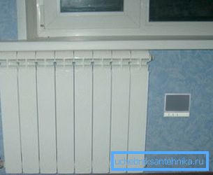 La ventilación instalada del tipo de entrada, debe contener filtros de calefacción y estar ubicada cerca de los radiadores para que el aire que ingresa al local tenga la temperatura adecuada La ventilación instalada del tipo de entrada, debe contener filtros de calefacción y estar ubicada cerca de los radiadores para que el aire que ingresa al local tenga la temperatura adecuada
