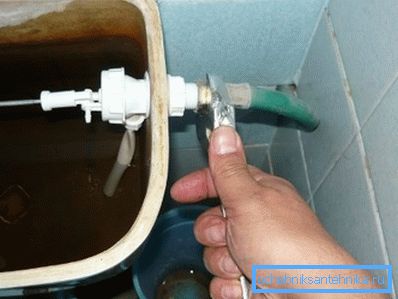 Eliminamos las fugas en la unión de la manguera y los accesorios de entrada. Eliminamos las fugas en la unión de la manguera y los accesorios de entrada.