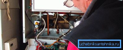Los dispositivos con un bloque de ajuste son más difíciles de instalar, pero más fáciles de controlar. Los dispositivos con un bloque de ajuste son más difíciles de instalar, pero más fáciles de controlar.