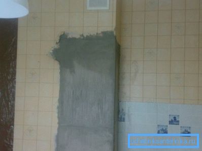 En este ejemplo, los desafortunados constructores tuvieron que restaurar la caja de ventilación. En este ejemplo, los desafortunados constructores tuvieron que restaurar la caja de ventilación.
