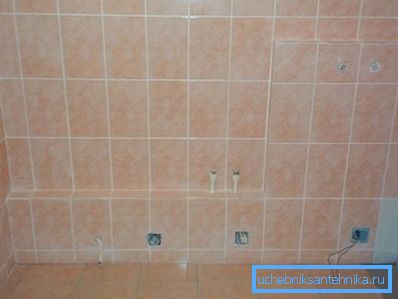 Baño listo para instalar fontanería. Baño listo para instalar fontanería.