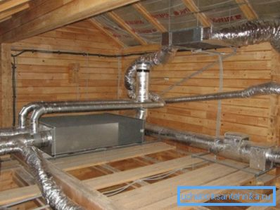 Sistema de ventilación de un moderno edificio residencial. Sistema de ventilación de un moderno edificio residencial.
