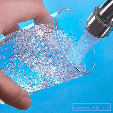 Agua: la fuente de la vida, por lo que no importa cuánto cueste retener el agua en una casa privada, sin ella todavía no puede hacerlo. Agua: la fuente de la vida, por lo que no importa cuánto cueste retener el agua en una casa privada, sin ella todavía no puede hacerlo.