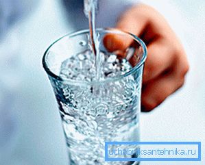 El agua que sale del pozo debe estar limpia. El agua que sale del pozo debe estar limpia.