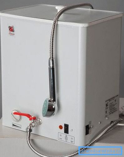 Calentador de agua para la instalación en la casa. Calentador de agua para la instalación en la casa.