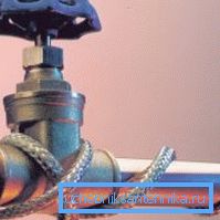 El grifo de agua con agua caliente elimina los daños al mecanismo de bloqueo por las heladas El grifo de agua con agua caliente elimina los daños al mecanismo de bloqueo por las heladas