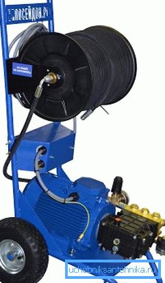 Aparato de chorro de agua de tamaño compacto. Aparato de chorro de agua de tamaño compacto.