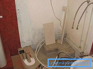 Todo está listo para instalar el plato de ducha y la bandeja. Todo está listo para instalar el plato de ducha y la bandeja.