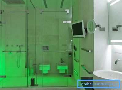 La luz verde en la ducha le permitirá relajarse por completo y obtener el máximo placer de los tratamientos con agua. La luz verde en la ducha le permitirá relajarse por completo y obtener el máximo placer de los tratamientos con agua.